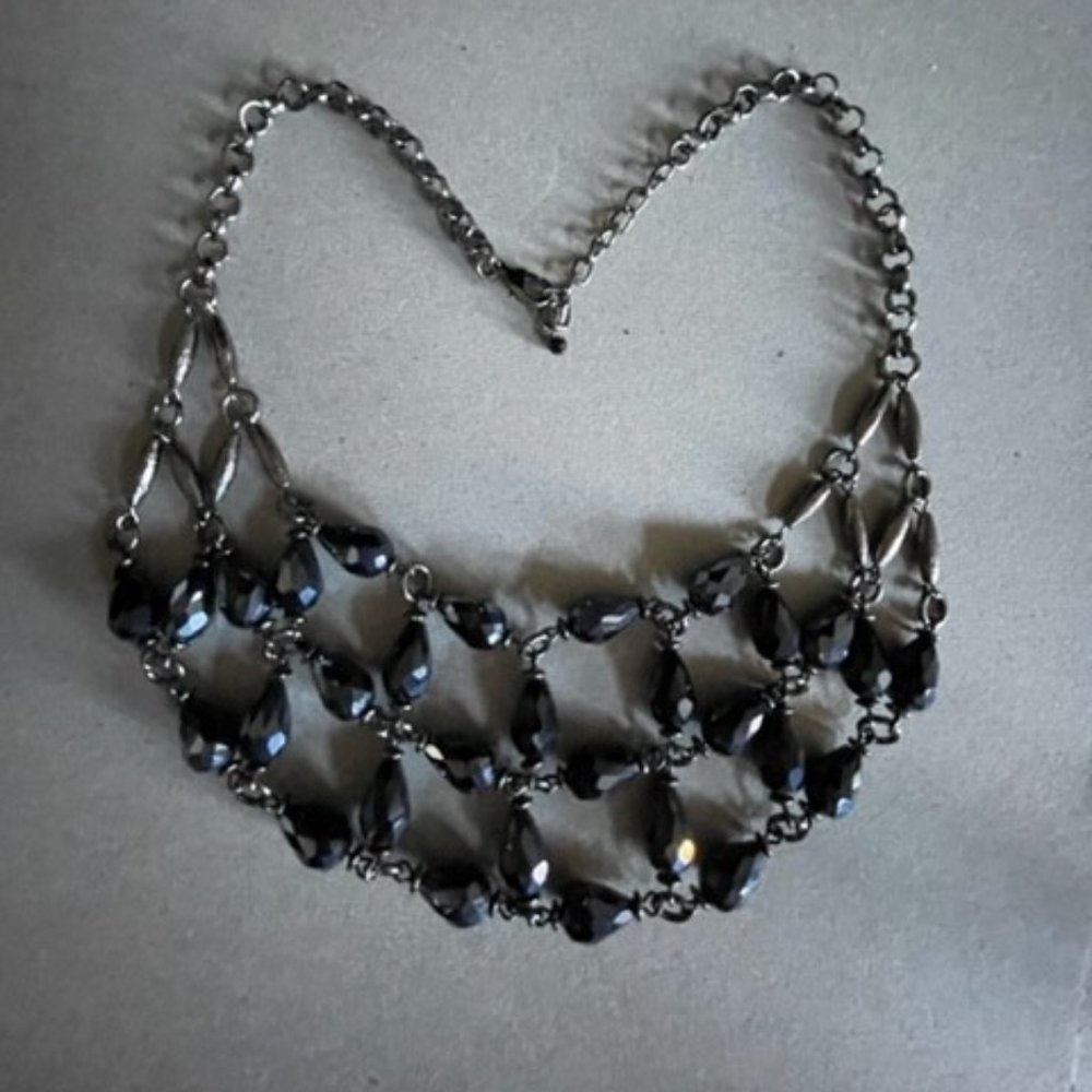 Faceted Bluish Black Bead Beautiful Bib Necklace On Dark Gun Metal Chain